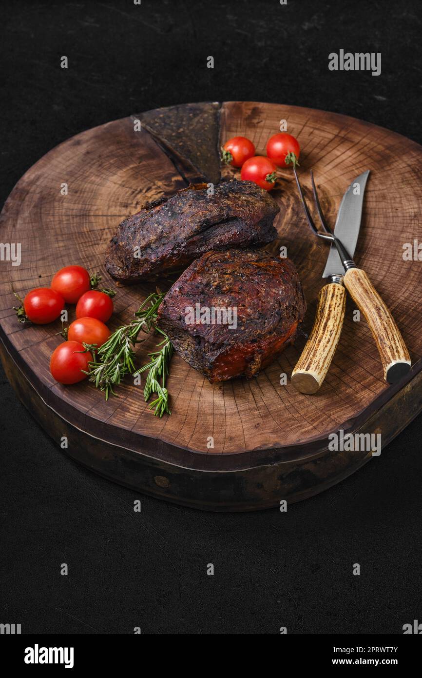 Carne rotonda di manzo cotta in forno Foto Stock