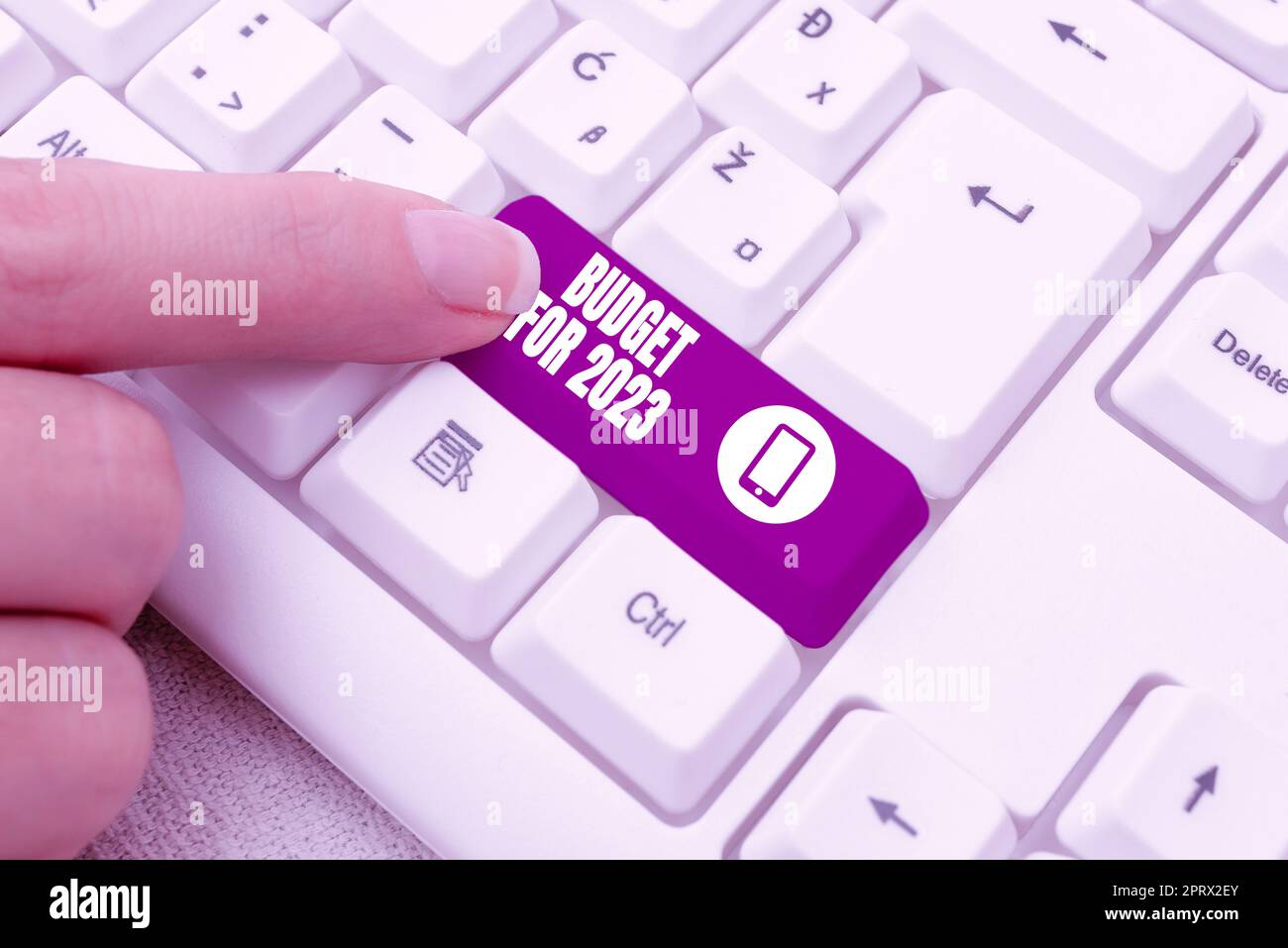 Bilancio di visualizzazione concettuale per il 2023An stime scritte delle entrate e delle spese per il 2023. Approccio aziendale stime scritte delle entrate e delle spese per il 2023 Foto Stock