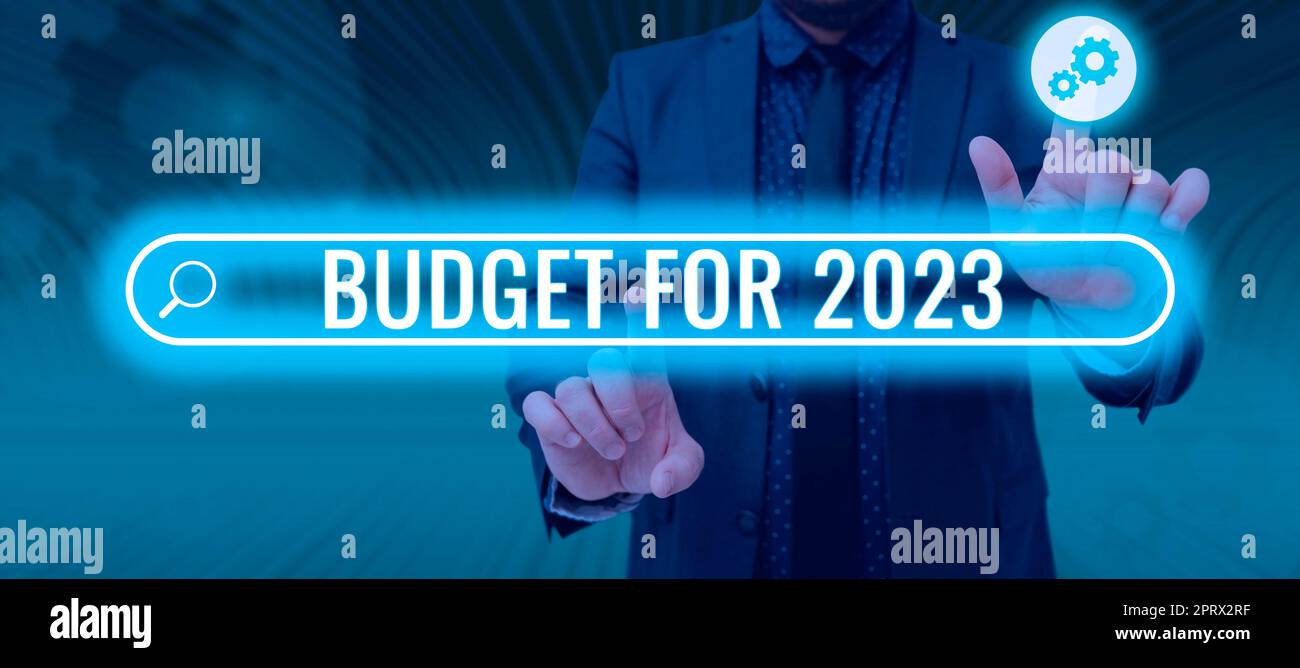 Segno che mostra il bilancio per il 2023An previsioni scritte delle entrate e delle spese per il 2023. Approccio aziendale stime scritte delle entrate e delle spese per il 2023 Foto Stock