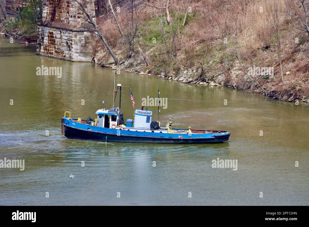 Barca che naviga sul fiume Rocky, Ohio Foto Stock