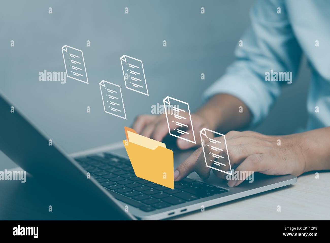 Gestione documenti cartella di file online virtuale business elettronico computer archiviazione di informazioni individuale tecnologia digitale sicurezza società di gestione Foto Stock