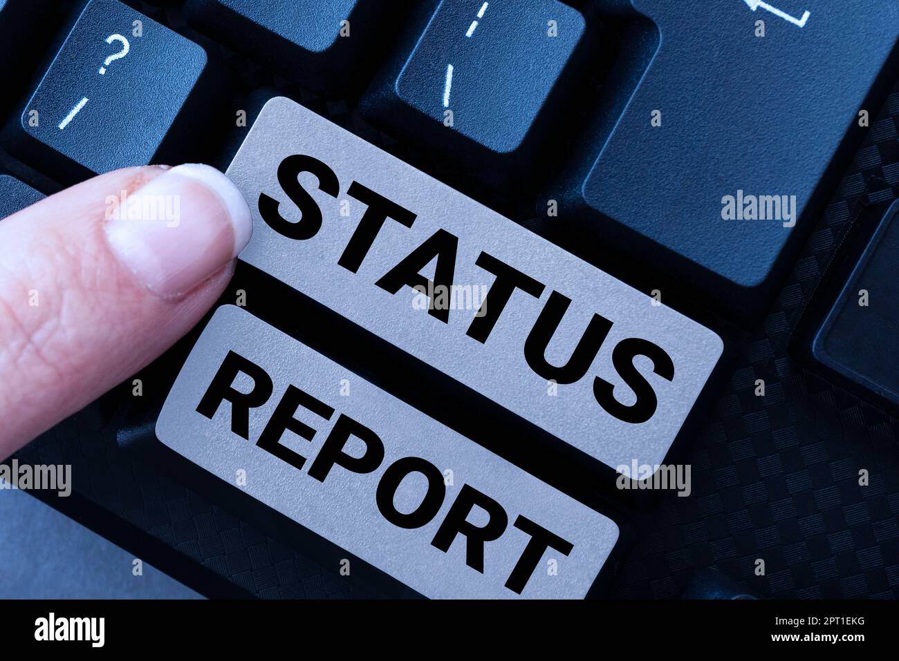 Ispirazione che mostra il rapporto sullo stato dei segni, Word scritto su Update Summary of Situations a partire da un determinato periodo di tempo Foto Stock