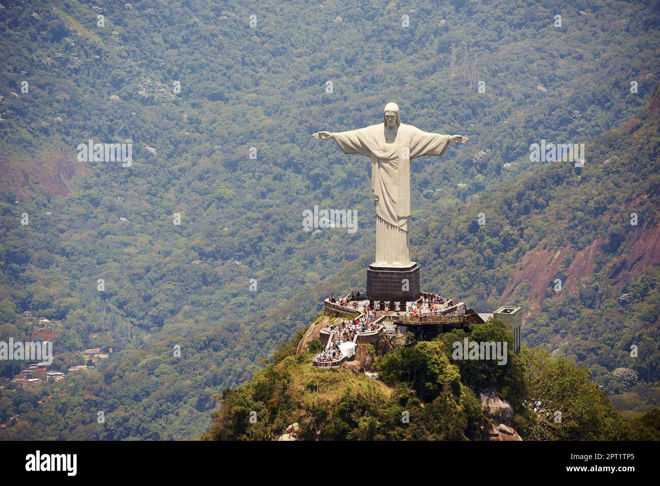 È il simbolo del cristianesimo brasiliano. Il Cristo Redentore monumento a Rio de Janeiro, Brasile Foto Stock