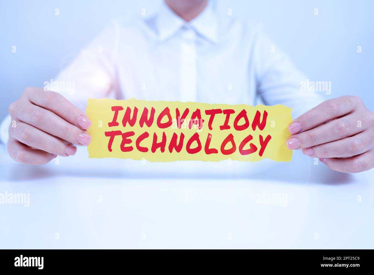 Ispirazione che mostra segno innovazione tecnologia, concetto che significa Nuova idea o metodo di natura tecnica o scientifica Foto Stock