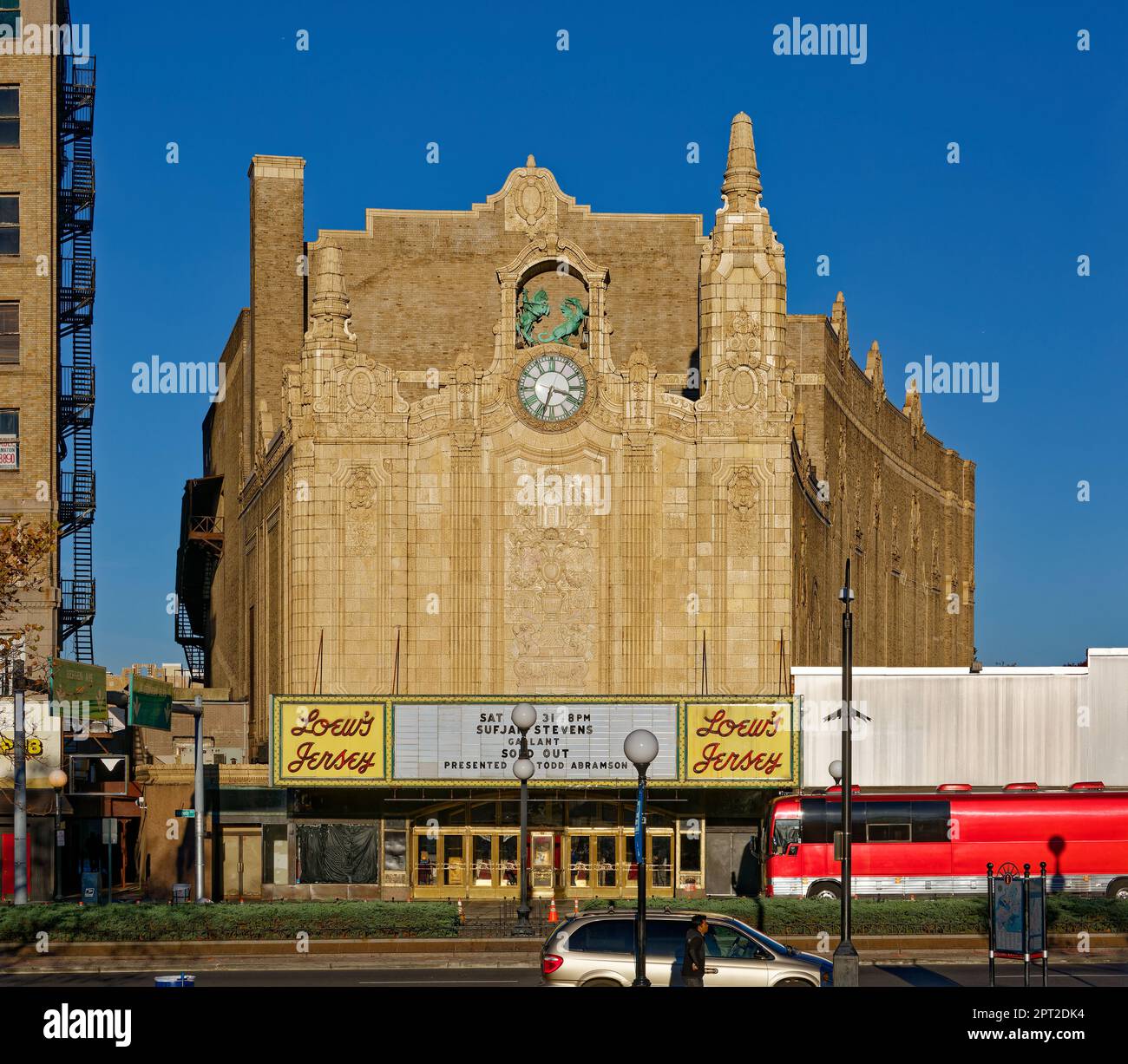 Il Jersey Theatre di Loew, uno dei cinque “Wonder Theatres”, è stato restaurato alla sua grandezza ex barocco/rococò grazie ai conservatori. Foto Stock