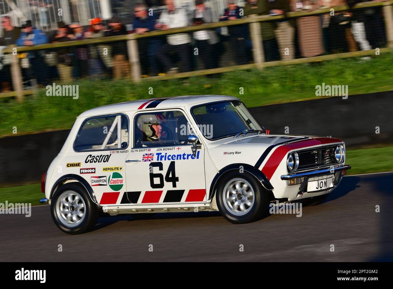 Lawrence Warr, Mini 1275 GT, Gordon Spice Trophy, Heat 2, per le berline del Gruppo 1 che hanno corso negli anni dal 1970 al 1982, corrono con due venti manche e Foto Stock