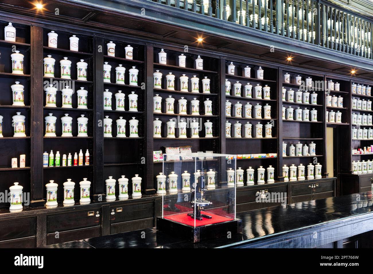 Vecchia farmacia, l'Avana, Cuba Foto Stock