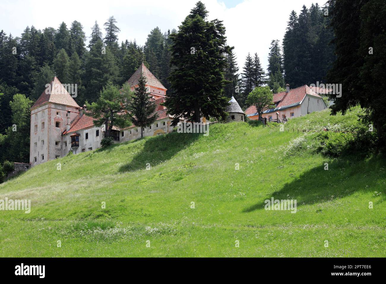 Castel Gardena-Fischburg (Ladin Ciastel de Gherdëina) in Val Gardena in Alto Adige tra San Christina e Selva. Costruito da Engelhard Dietrich Graf Foto Stock