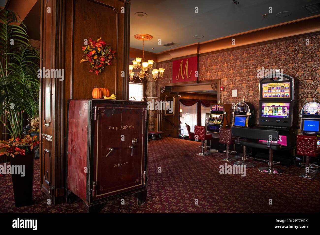 Cassaforte e slot machine presso l'hotel Mizpah, Tonopah, Nevada, USA più incantato d'America Foto Stock