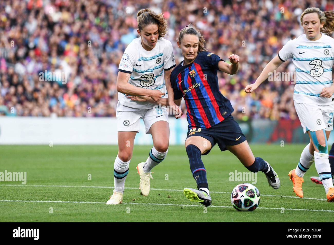 BARCELLONA, SPAGNA - 27 APRILE: Incontro tra FC Barcelona e Chelsea nell'ambito della semifinale 2 di 2 della UEFA Women's Champions League a Spotify Camp Nou il 27 aprile 2023 a Barcellona, Spagna. (Foto di Sara Aribó/PxImages) Foto Stock