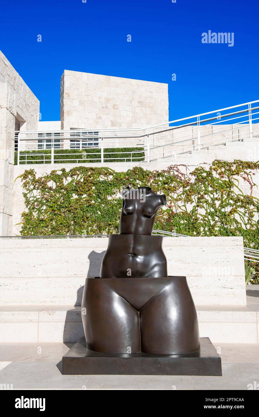 Scultura in bronzo, la Folie des Grandeurs, Rene Margritte, Getty Center, J. Paul Getty Museum, Brentwood, Los Angeles, California, USA Foto Stock