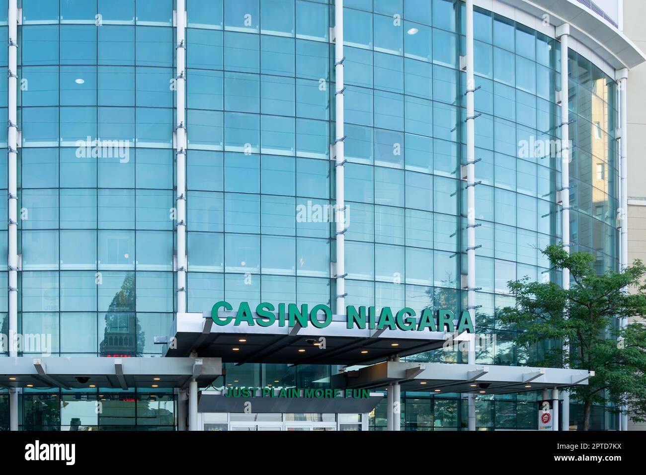 Cascate del Niagara, Ontario, Canada - 23 luglio 2022: Ingresso al casinò Niagara di Niagara Falls, Ontario, Canada. Foto Stock