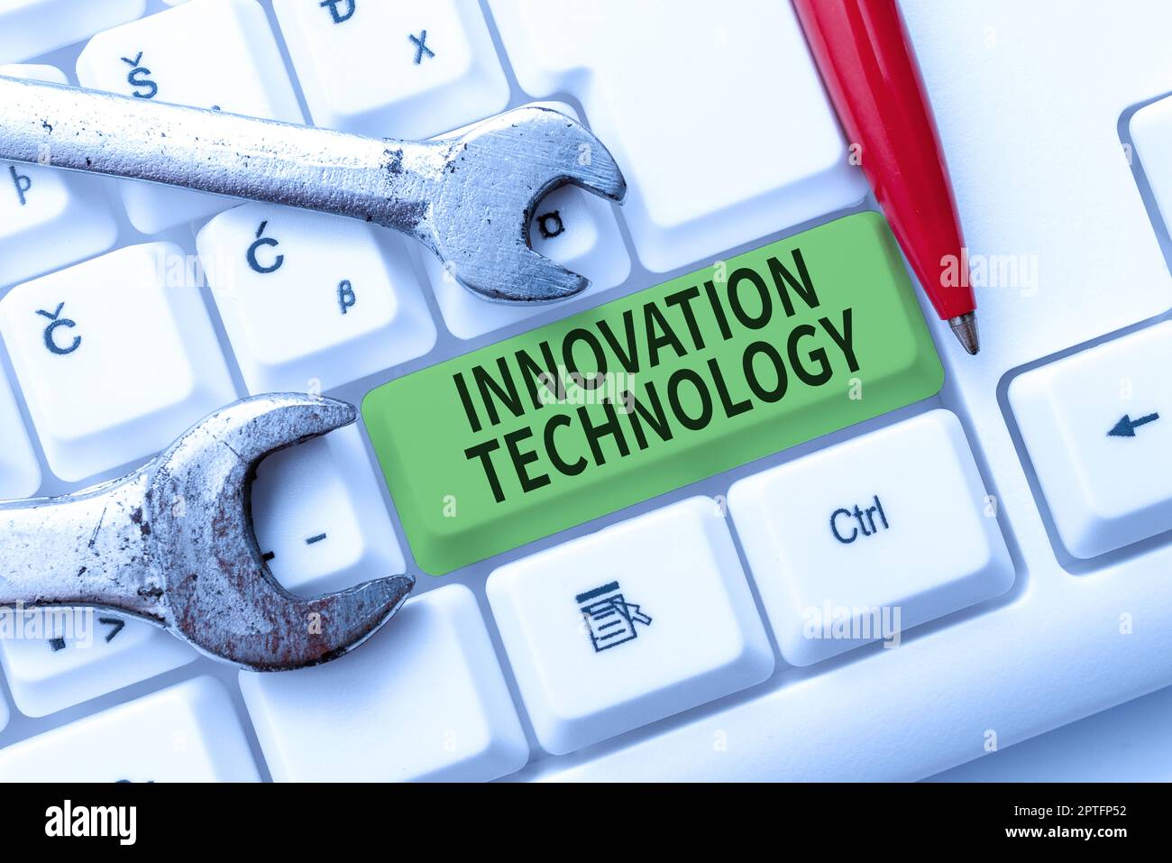 Visualizzazione concettuale innovazione tecnologia, Word scritto su Nuova idea o metodo di natura tecnica o scientifica Foto Stock
