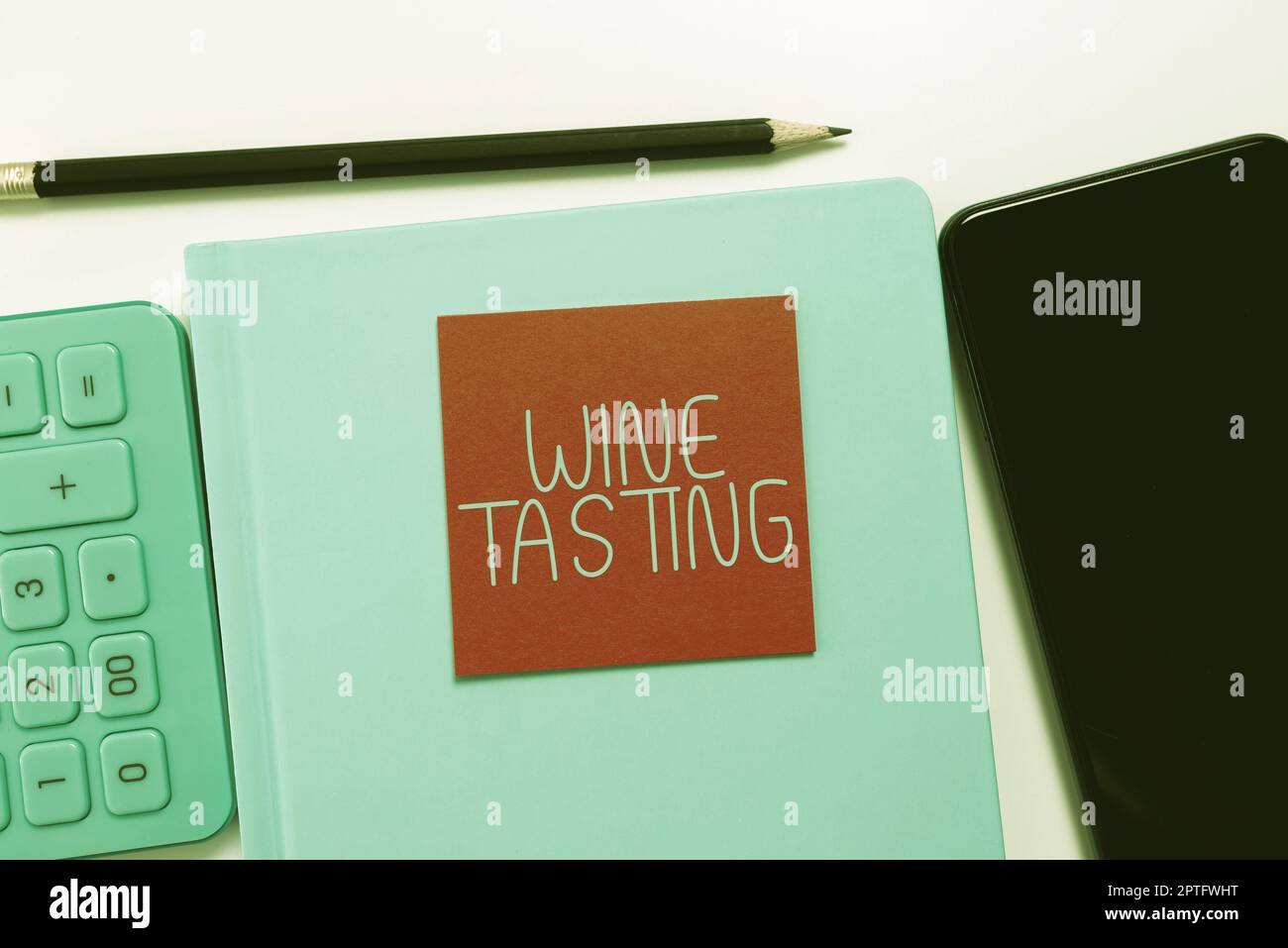 Scrittura a mano testo degustazione di vini, approccio aziendale Degustation alcol sociale raccolta Gourmet Winery bere Foto Stock