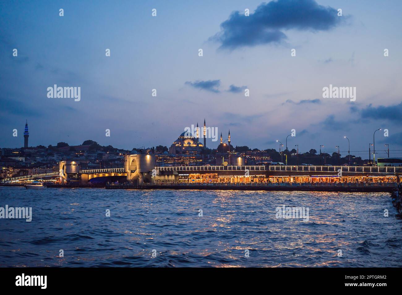 Esterno della Moschea di Rustem Pasa a Eminonu, Istanbul, Turchia Foto Stock