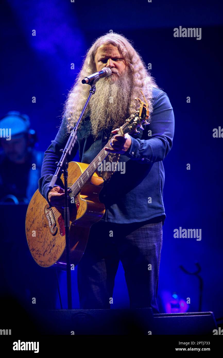 Huntsville, Stati Uniti. 25th Apr, 2023. Jamey Johnson suona allo Still Playin' Possum - George Jones Tribute alla Propst Arena il 25 aprile 2023 a Huntsville, Alabama. Credit: Jamie Gilliam/The Photo Access Credit: The Photo Access/Alamy Live News Foto Stock