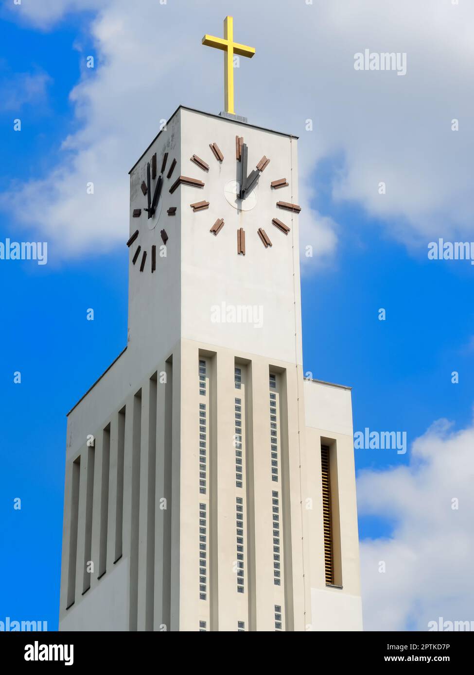 Chiesa evangelica di riconciliazione luterana a Lipsia, Gohlis nello stile del modernismo classico (Bauhaus) basato sul disegno di Hans Heinrich Grotj Foto Stock