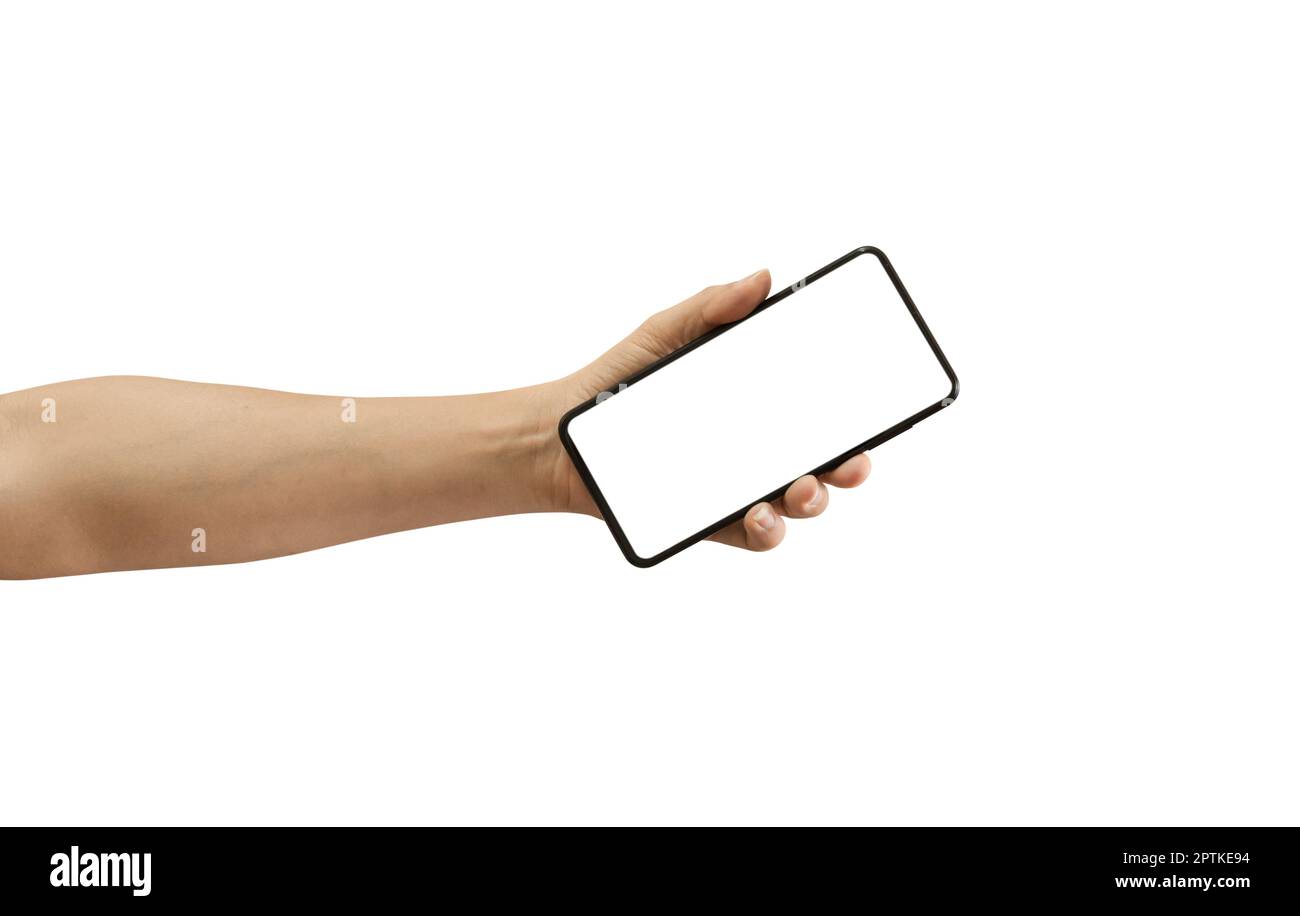 Mano uomo che tiene lo smartphone nero con schermo vuoto isolato su sfondo bianco, incluso il percorso di ritaglio. Foto Stock