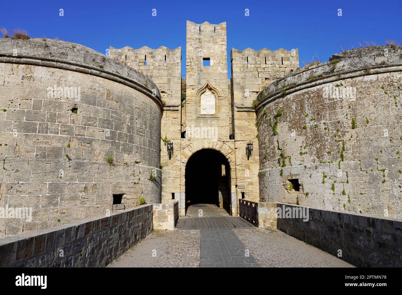 Antiche fortificazioni della città di Rodi, Grecia. Sito patrimonio dell'umanità dell'UNESCO. Foto Stock
