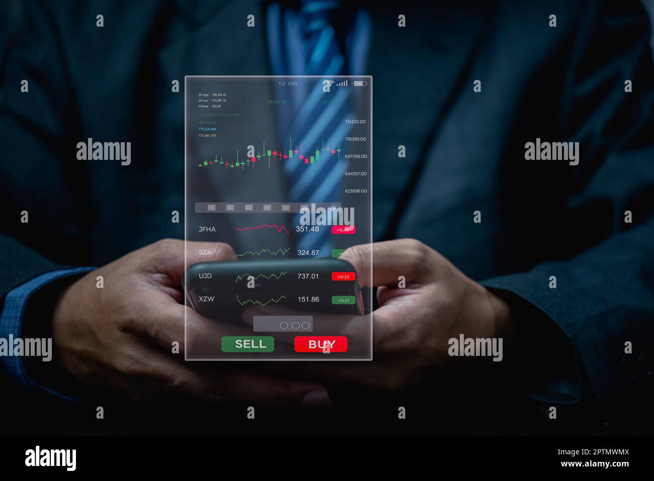 Uomo d'affari che utilizza uno smartphone mobile che lavora con gli investimenti del mercato azionario per riportare i dati di analisi di trading. Grafico di scambio delle statistiche sullo schermo. Financi Foto Stock