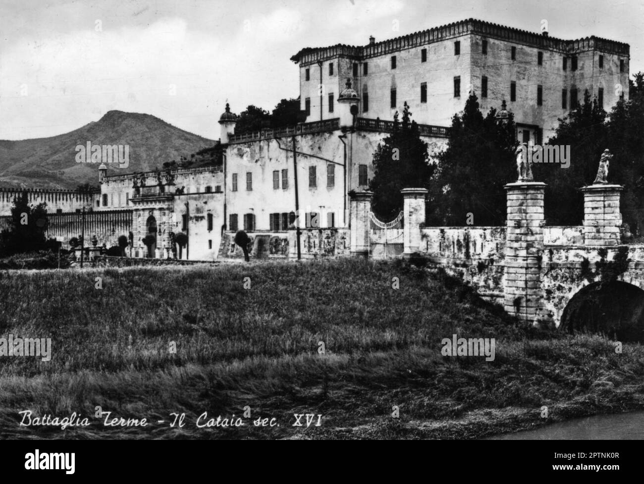 La provincia di Pavia (Batàja in veneto) è un comune italiano di 3826 abitanti della provincia di Pavia in Veneto, situato a sud del capoluogo di provincia. Foto Stock