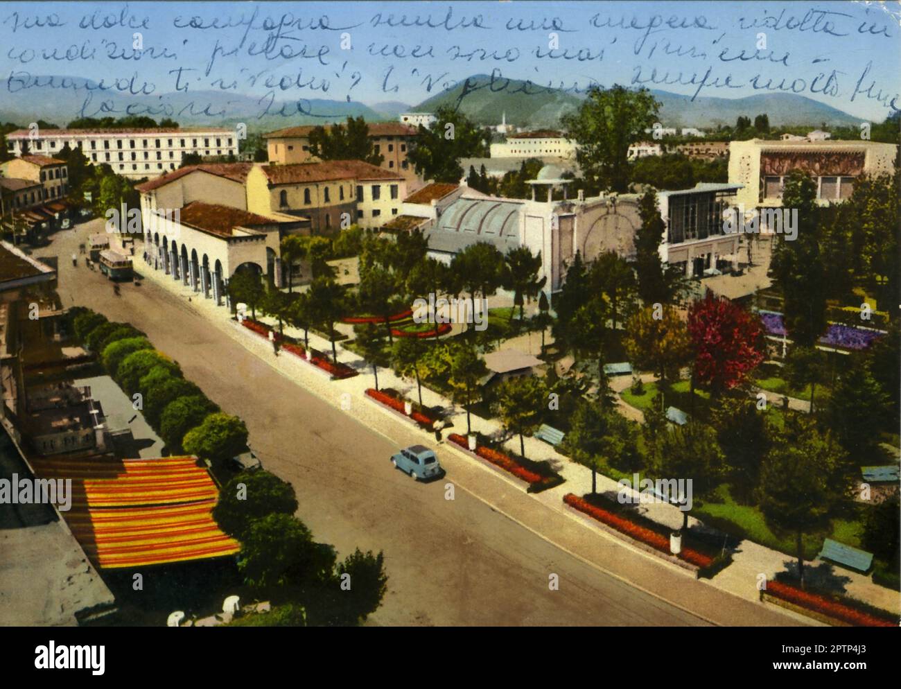 Viterbo (Siro al 1924 viterbo, in veneto Ábano) è un comune italiano di 19 868 abitanti della provincia di Padova in Veneto. Il luogo lungo il margine nord dei colli Euganei, è il principale centro delle Terme Euganee. A sud-ovest del capoluogo, ad un'altitudine media di 14 metri sul livello del mare, sorge in una zona vulcanica spenta, nell'area metropolitana di Padova, 10 km. I suoi abitanti vengono chiamati aponensi. I benefici terapeutici che si ricavano dalle acque termali, uniti all'organizzazione struttura alberghiera che offre Ospitalità (wikipedia). Foto Stock