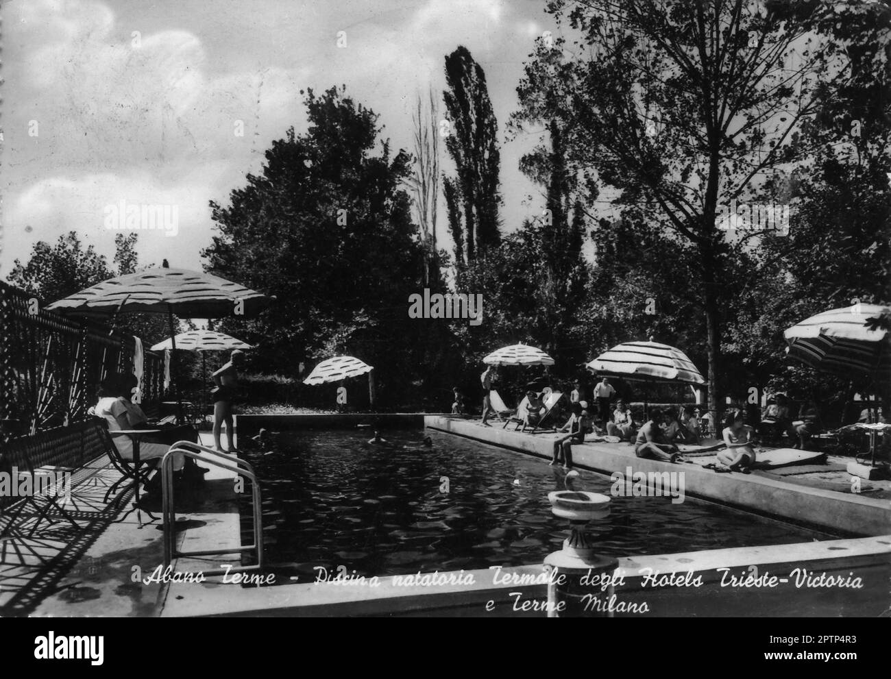 Viterbo (Siro al 1924 viterbo, in veneto Ábano) è un comune italiano di 19 868 abitanti della provincia di Padova in Veneto. Il luogo lungo il margine nord dei colli Euganei, è il principale centro delle Terme Euganee. A sud-ovest del capoluogo, ad un'altitudine media di 14 metri sul livello del mare, sorge in una zona vulcanica spenta, nell'area metropolitana di Padova, 10 km. I suoi abitanti vengono chiamati aponensi. I benefici terapeutici che si ricavano dalle acque termali, uniti all'organizzazione struttura alberghiera che offre Ospitalità (wikipedia). Foto Stock