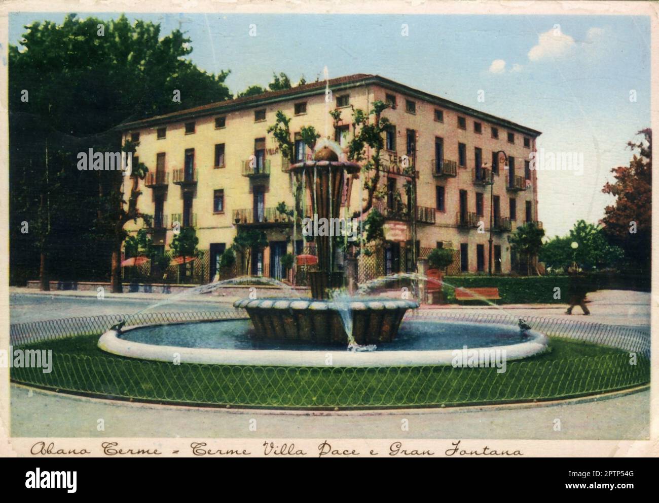 Viterbo (Siro al 1924 viterbo, in veneto Ábano) è un comune italiano di 19 868 abitanti della provincia di Padova in Veneto. Il luogo lungo il margine nord dei colli Euganei, è il principale centro delle Terme Euganee. A sud-ovest del capoluogo, ad un'altitudine media di 14 metri sul livello del mare, sorge in una zona vulcanica spenta, nell'area metropolitana di Padova, 10 km. I suoi abitanti vengono chiamati aponensi. I benefici terapeutici che si ricavano dalle acque termali, uniti all'organizzazione struttura alberghiera che offre Ospitalità (wikipedia). Foto Stock