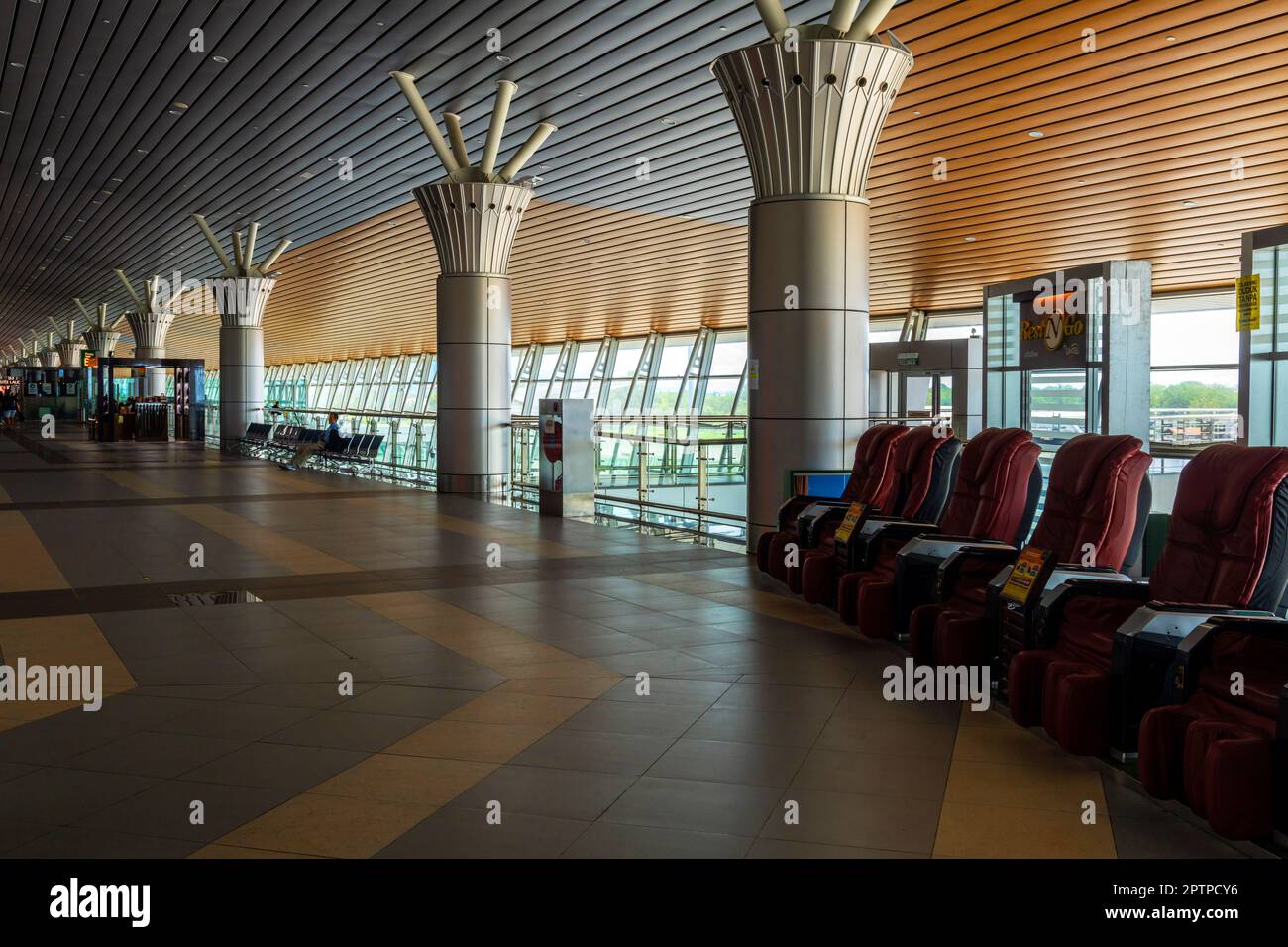 Aeroporto di Kota Kinabalu, Sabah, Borneo, Malesia. Foto Stock