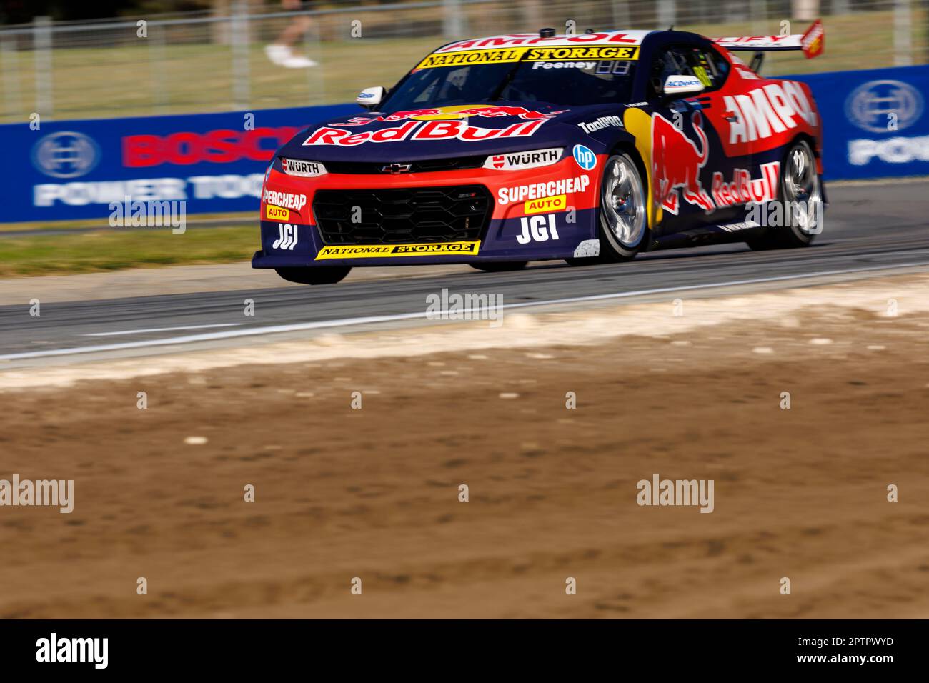 Circuito di Wanneroo, Perth, Australia Occidentale. Aprile 28, 2023. Perth Supersprint 2023 Day 1; numero 88 Red Bull Ampol driver Broc Feeney durante le prove al Perth Supersprint Foto Stock