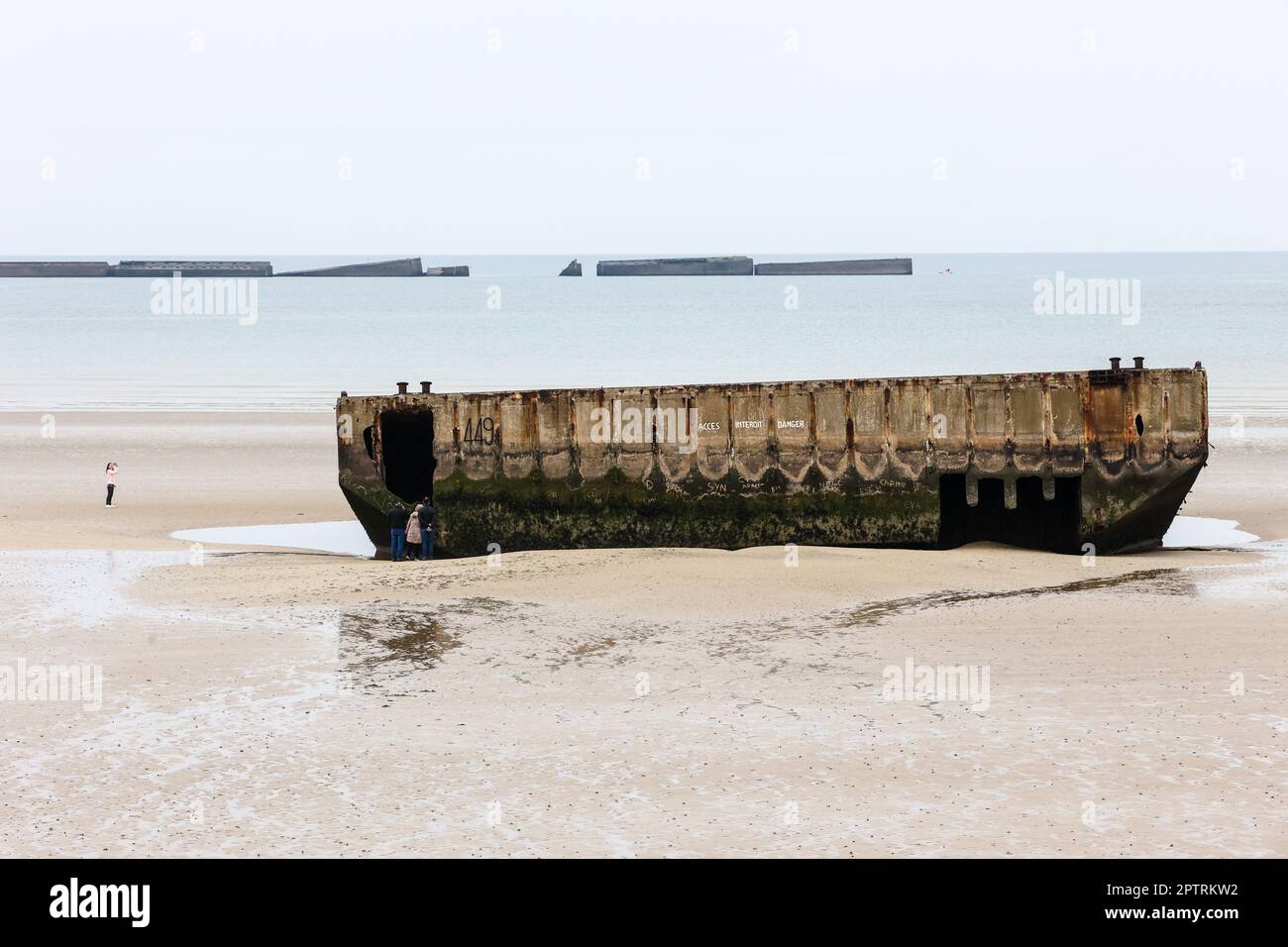 Operazione Mulberry,Mulberry,artificiale,portabile,porto,porto,resti,da,WW II,seconda Guerra Mondiale,spiaggia,AT,Gold Beach,Arromanches,Arromanches-les-Bains,Normandia,Normandie,Francia,francese,Europa,europea,Calvados,dipartimento,Normandia,Francia,francese,Europa,europea, Foto Stock