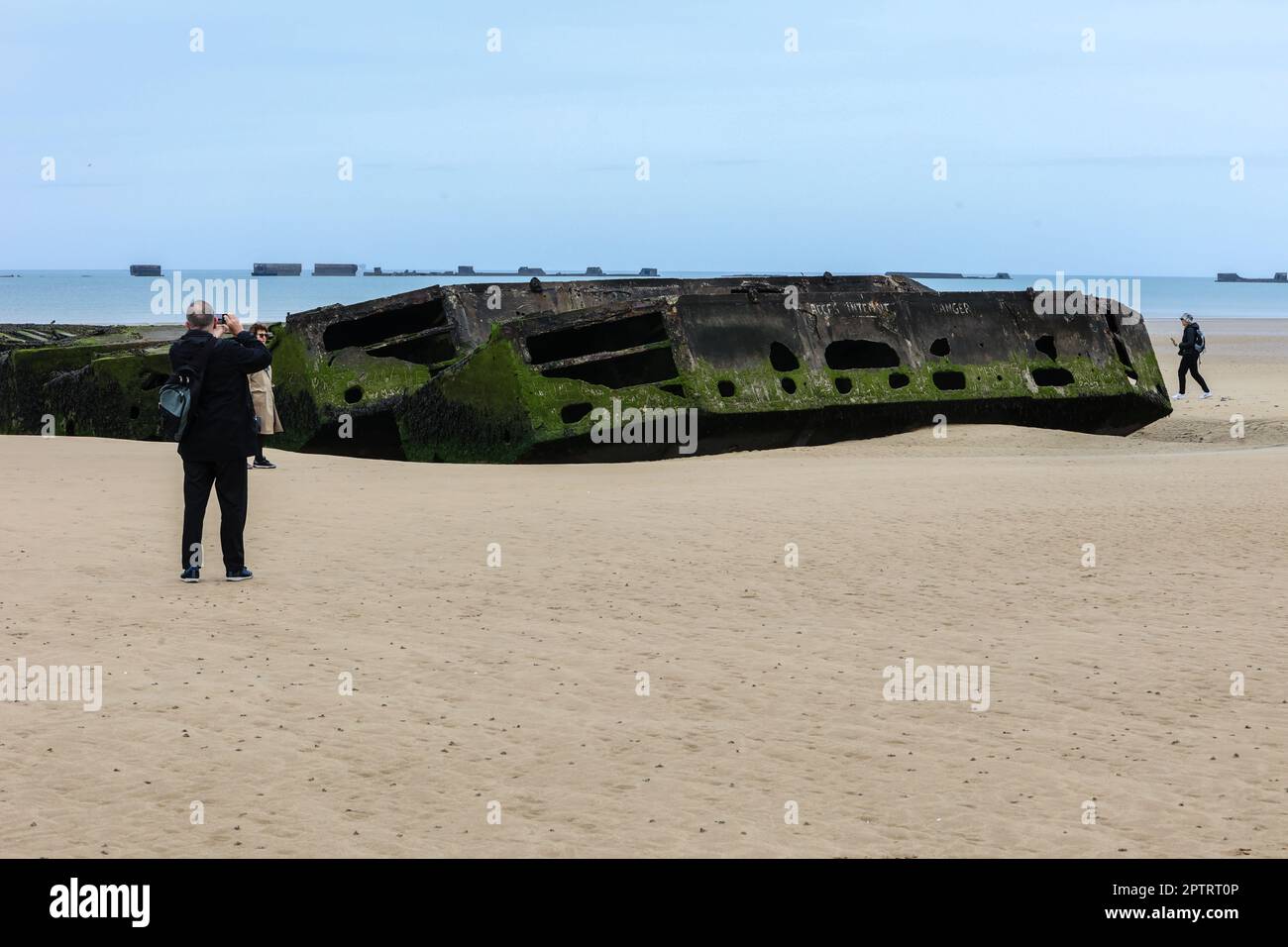 Operazione Mulberry,Mulberry,artificiale,portabile,porto,porto,resti,da,WW II,seconda Guerra Mondiale,spiaggia,AT,Gold Beach,Arromanches,Arromanches-les-Bains,Normandia,Normandie,Francia,francese,Europa,europea,Calvados,dipartimento,Normandia,Francia,francese,Europa,europea, Foto Stock