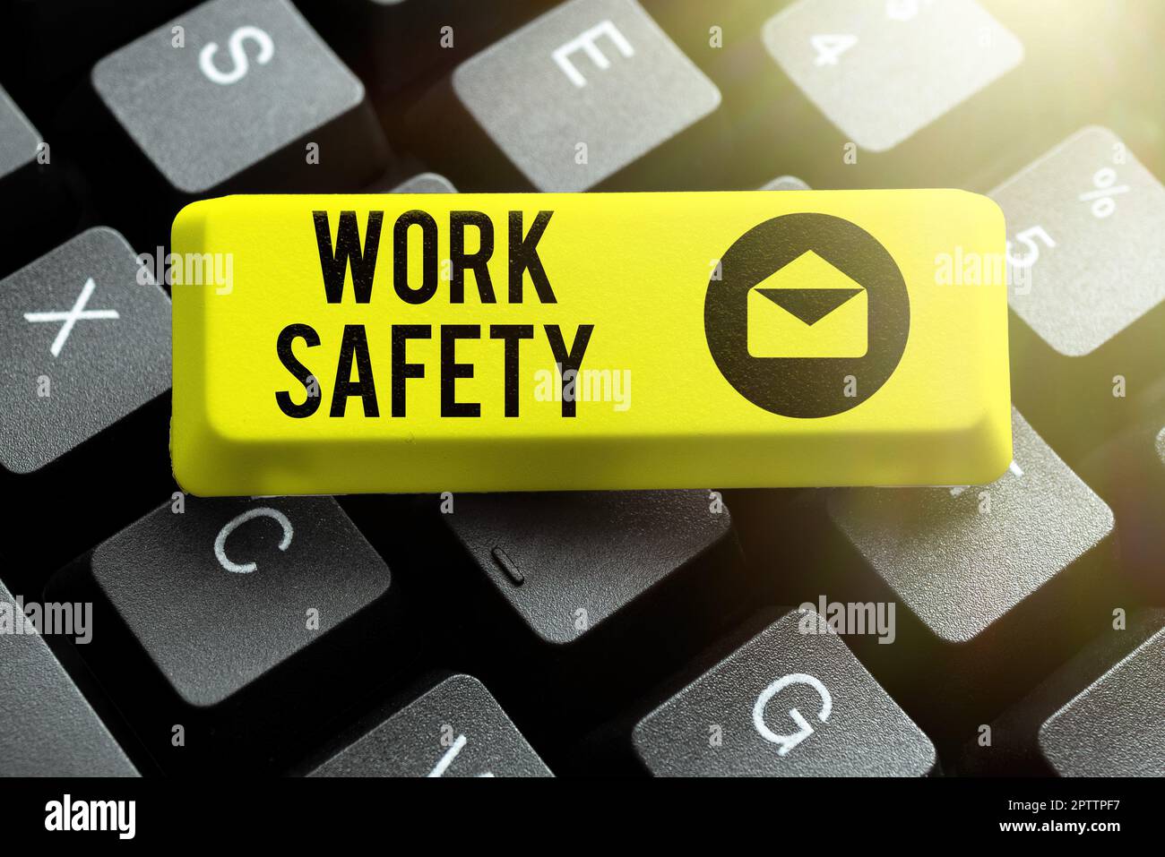 Scrittura del testo lavoro sicurezza, parola per le misure preventive applicate dalle aziende per proteggere la salute dei lavoratori Foto Stock