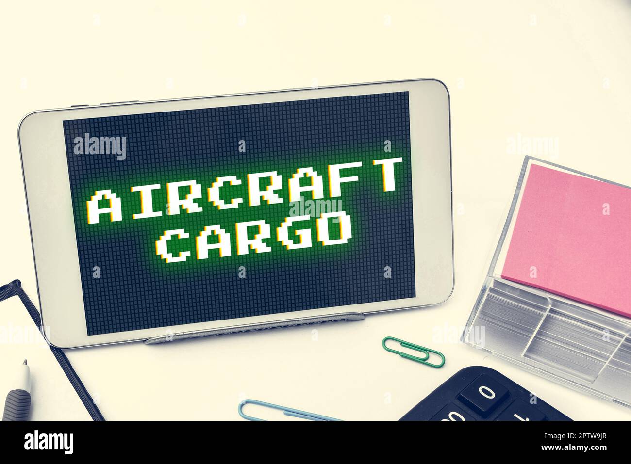 Segno che mostra il carico dell'aeromobile, approccio di affari vettore di trasporto di merci AirMail trasporto delle merci attraverso l'aeroplano Foto Stock