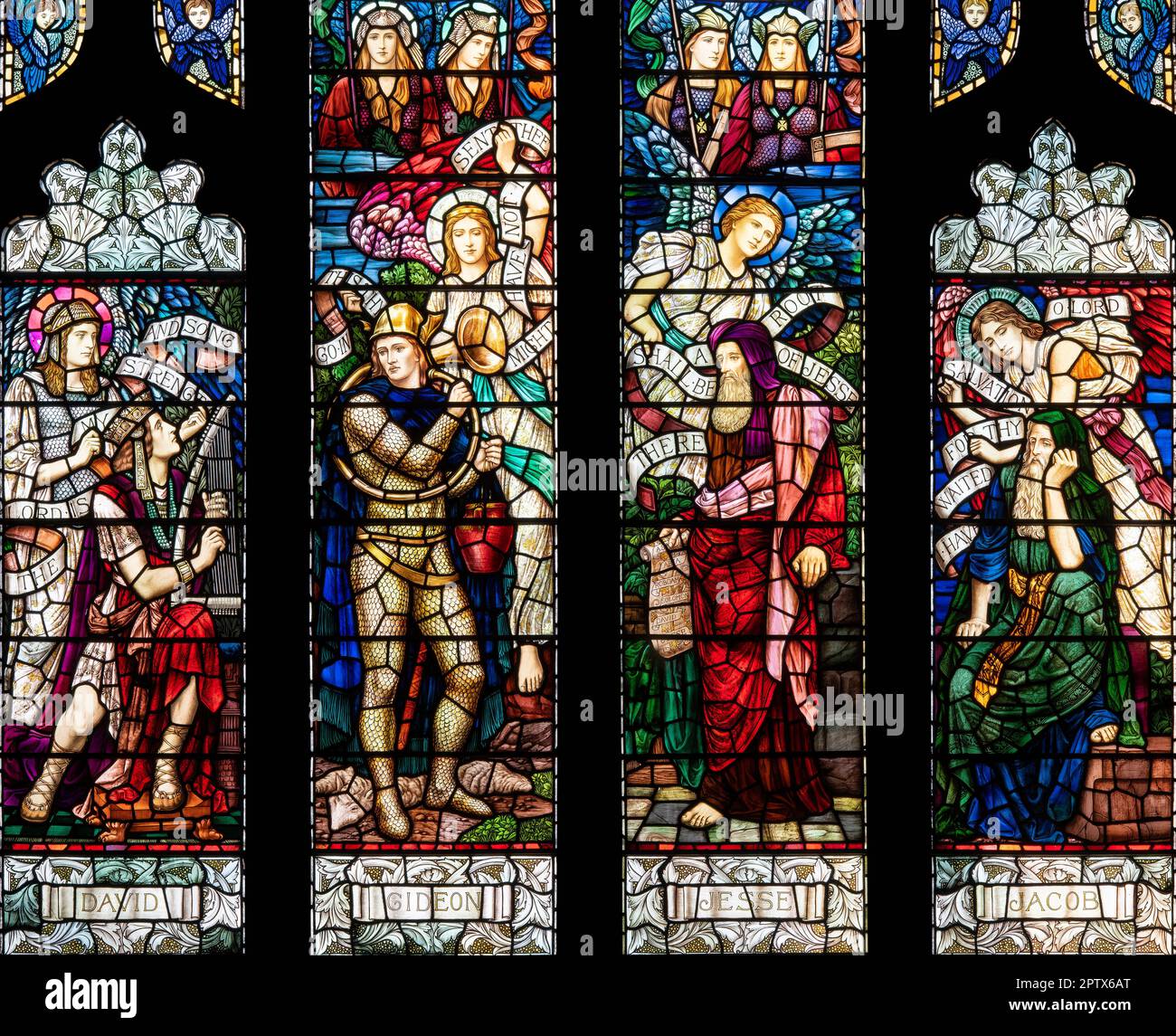 David, Gedeone, Jesse e Giacobbe accompagnati da angeli, raffigurati da Henry Holiday, St Silas Church, Blackburn, Lancashire, UK Foto Stock
