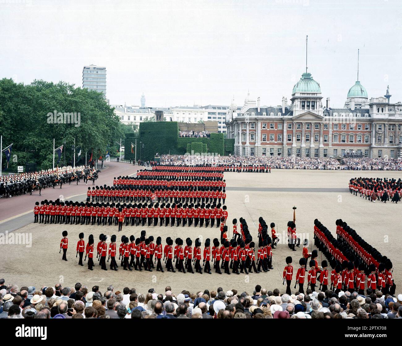 Inghilterra. Londra. Il colore. 2nd Guardie di Grenadier battaglione. Foto Stock