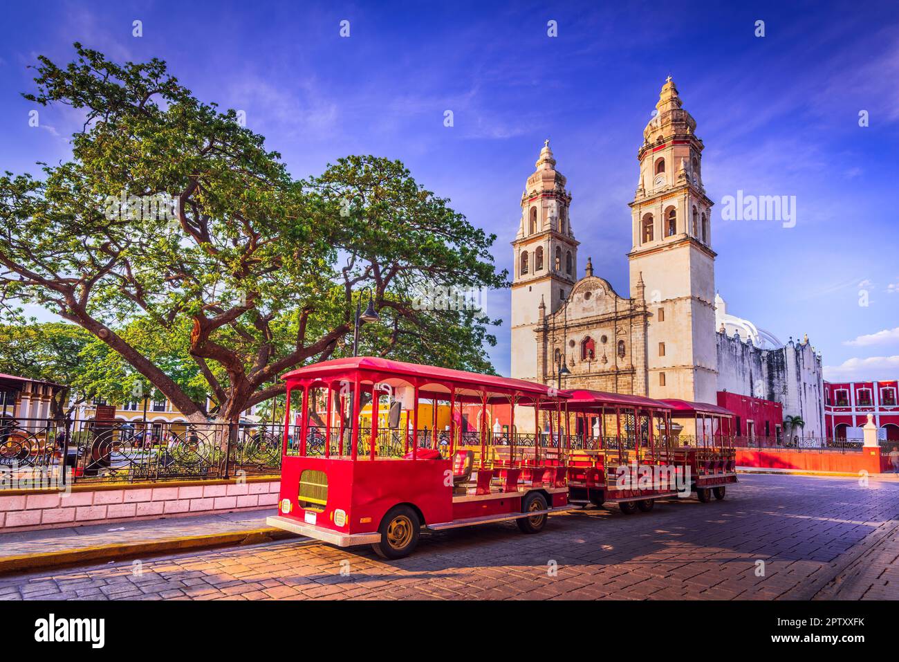Campeche, Messico. Independence Plaza nel centro storico di San Francisco de Campeche, patrimonio della penisola dello Yucatan. Foto Stock