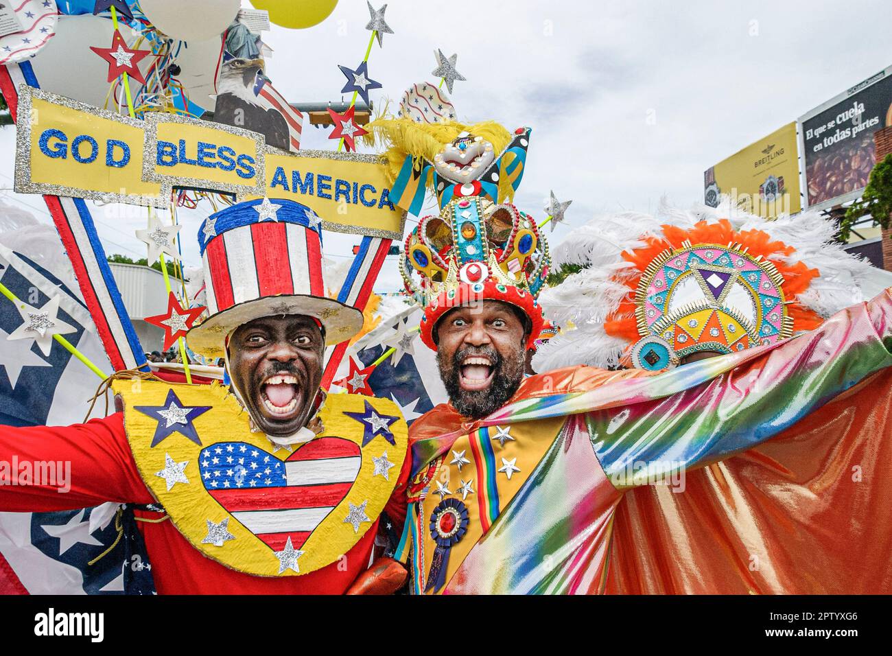 Miami Florida,Coconut Grove,Goombay Festival,celebrazione evento comunità Bahamian quartiere,uomo nero africano uomini costumi maschili regalia, Foto Stock