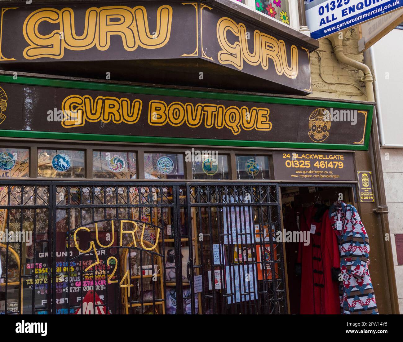 Ben noto indipendente Guru Boutique a Blackwellgate, Darlington annuncia che è in vendita Foto Stock