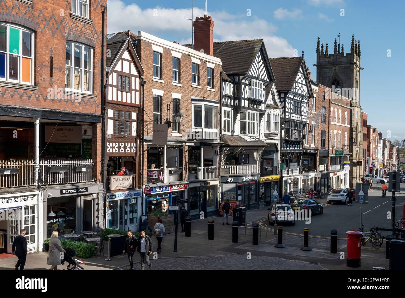 Vari stili architettonici su Bridge Street Chester UK Foto Stock
