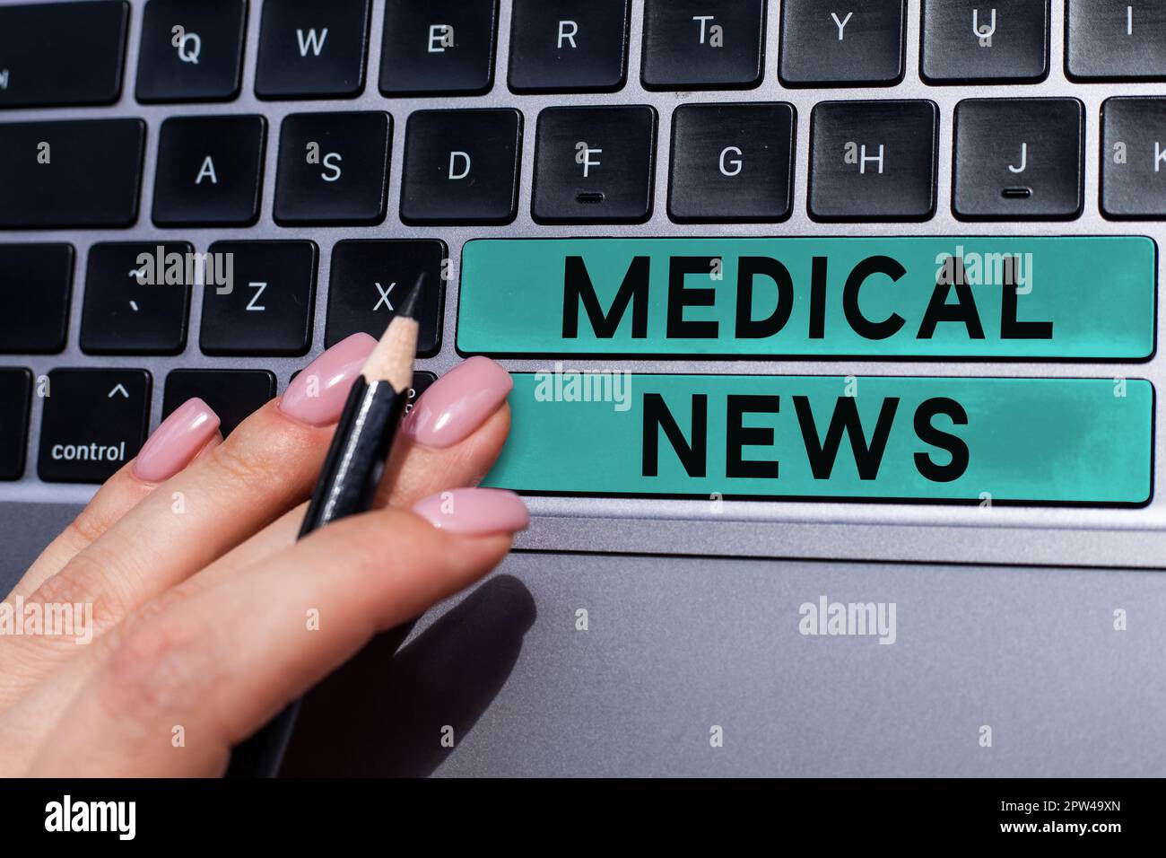 Segno di testo che mostra Medical News, Word per report o informazioni importanti sulla svolta medica Foto Stock