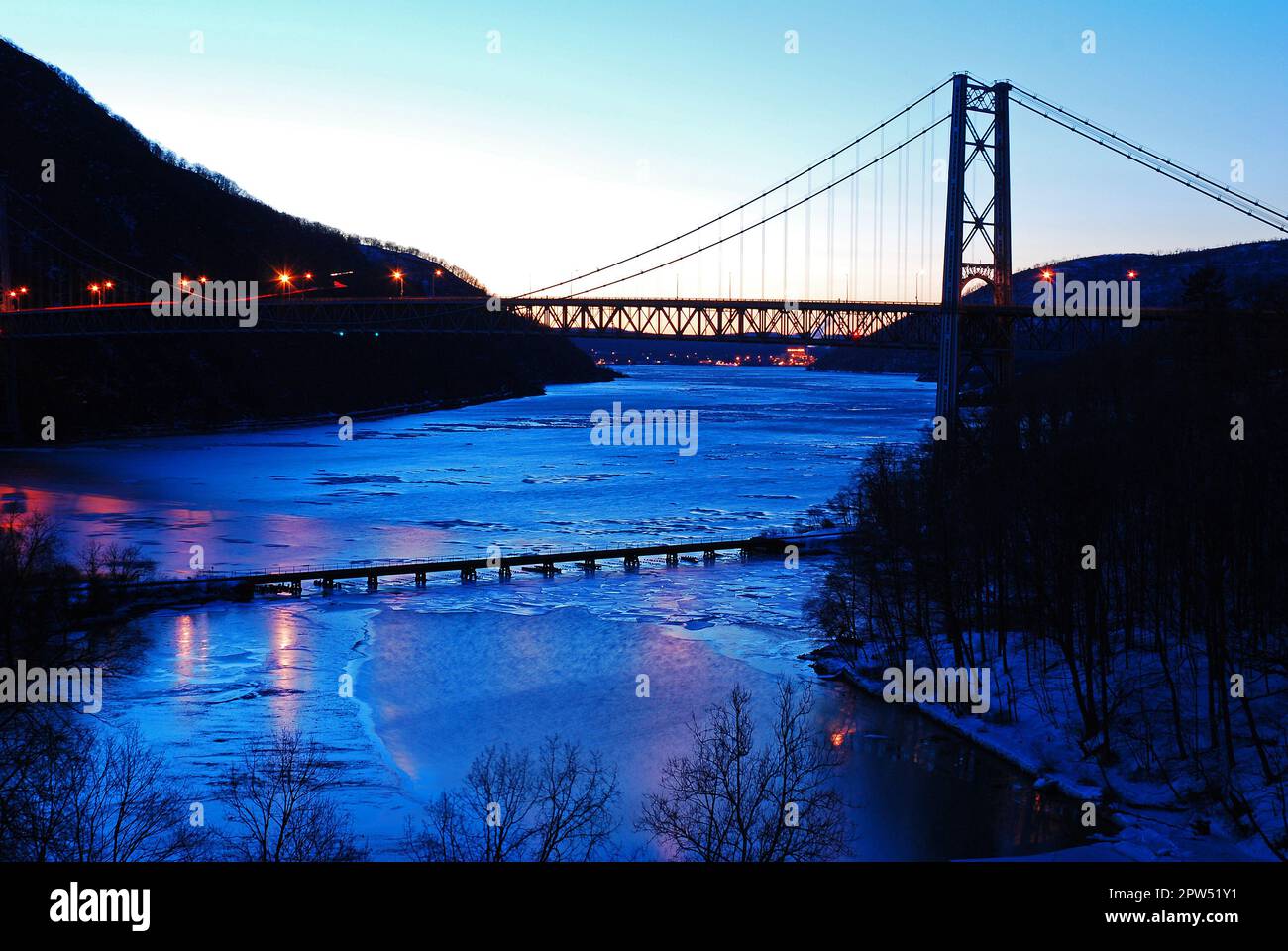 Inverno al ponte Bear Mountain Foto Stock