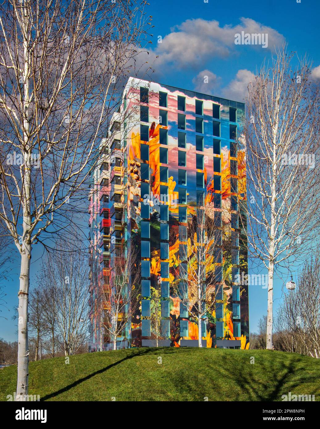 Paesi Bassi, Almere. La torre residenziale Flores. Nel 2022 il punto centrale della Mostra Internazionale orticola Floriade Expo 2022. Foto Stock