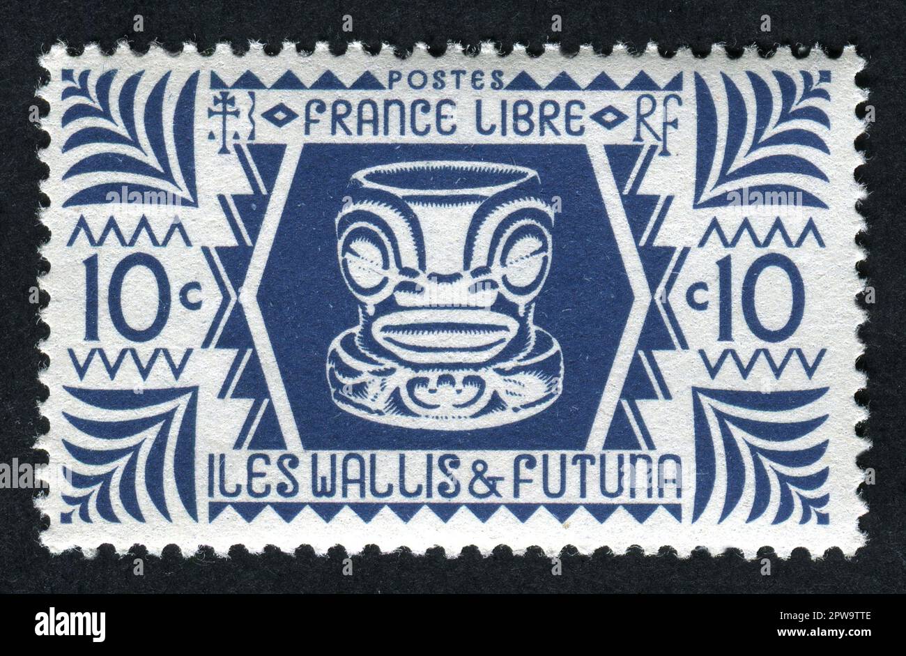 1944. Francobollo da 10 centesimi per Wallis e Futuna Islands emesso nel 1944, durante la seconda guerra mondiale dalla libera amministrazione francese. Foto Stock
