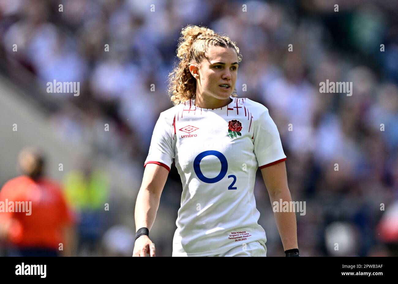 Twickenham, Regno Unito. 29th Apr, 2023. Inghilterra V Francia TikTok Womens 6 nazioni Stadio Twickenham. Twickenham. Ellie Kildunne (Inghilterra) durante l'Inghilterra V Francia TikTok Womens 6 Nazioni partita di rugby. Credit: Sport in Pictures/Alamy Live News Foto Stock