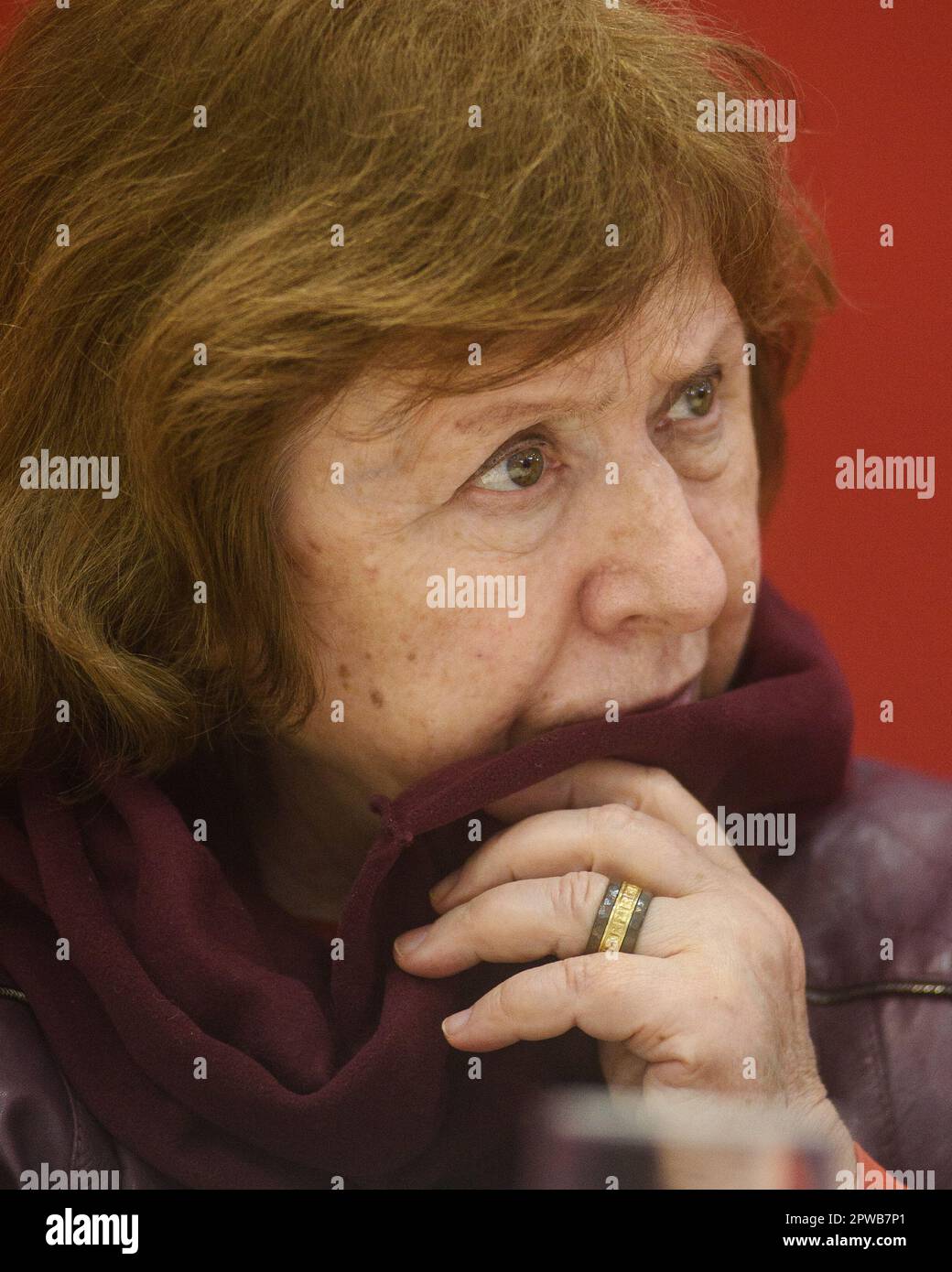 Lipsia, Germania. 28th Apr, 2023. Bielorussia Premio Nobel per la letteratura Svetlana Alexievich partecipa a un seminario di discussione durante la Fiera del Libro di Lipsia. (Foto di Yauhen Yerchak/SOPA Images/Sipa USA) Credit: Sipa USA/Alamy Live News Foto Stock