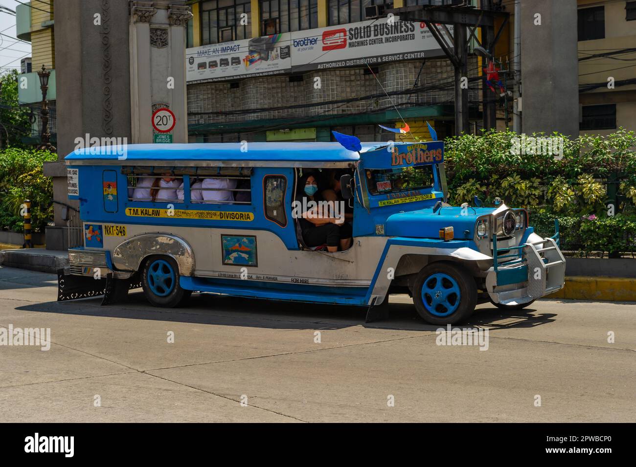 Il Jeepney, l'iconico metodo di trasporto pubblico nelle Filippine Foto Stock