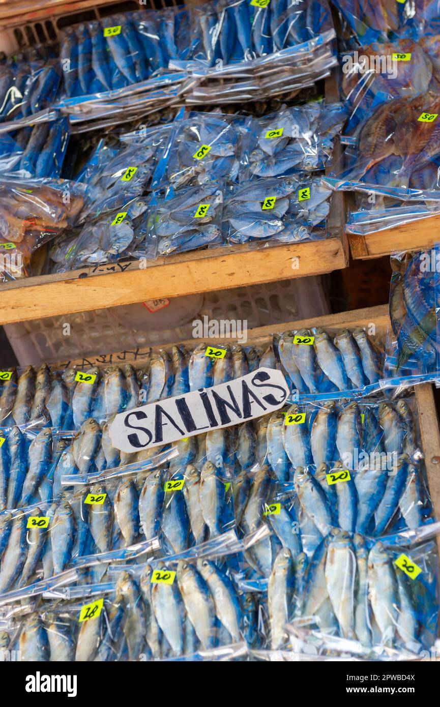 Vendere Salinas a Quiapo mercato, Manila, Filippine Foto Stock