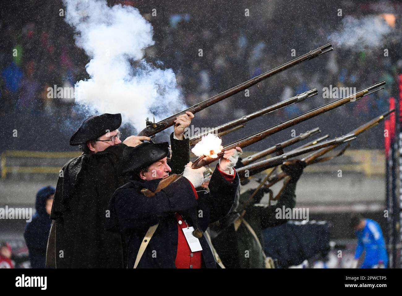 Foxborough, Massachusetts, Stati Uniti. 29th Apr, 2023. I minutemen della Rivoluzione sparano un volley alla fine di una partita tra la Rivoluzione del New England e il FC Cincinnati durante a Foxborough Massachusetts. Eric Canha/CSM/Alamy Live News Foto Stock