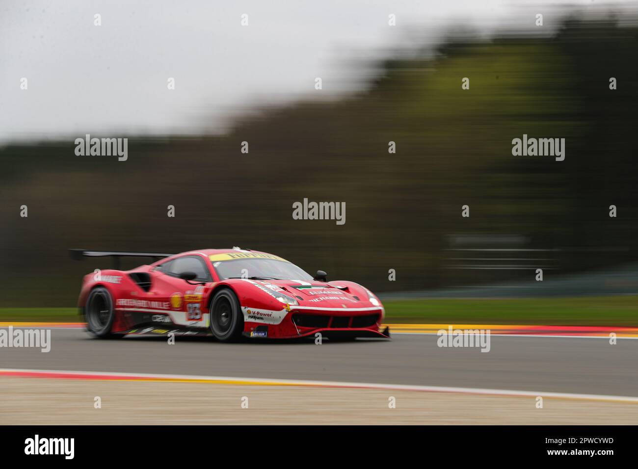 Stavelot, Belgio. 29th Apr, 2023. La Ferrari 488 GTE Evo di Richard Mille AF Corse n. 83 della LM GTE AM Category si vede durante la gara della 6 ore di Spa-Francorchamps, il terzo round del Campionato Mondiale Endurance FIA 2023 (WEC) al circuito di Spa-Francorchamps a Stavelot, Belgio, il 29 aprile 2023. Credit: Zheng Huansong/Xinhua/Alamy Live News Foto Stock